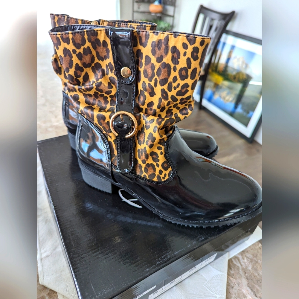 NWOT - Rain Boots - Black/Leopard - Never worn - size 9-1/2
